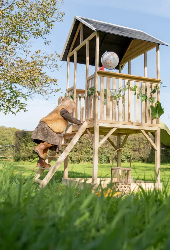 EXIT Holzspielhaus Panorama 500 mit Rutsche und Sandkasten