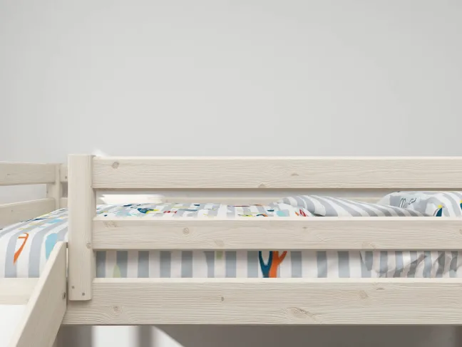 FLEXA Classic Halbhohes Bett mit Schrägleiter und Rutsche weiß lasiert Sale