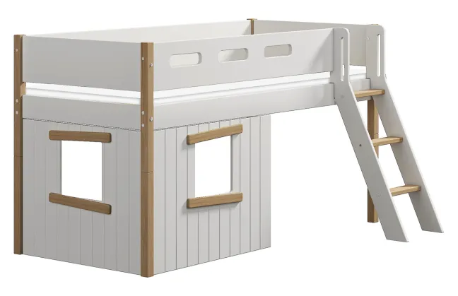 FLEXA Nor halbhohes Bett mit Schrägleiter und Baumhaus Panelen weiß/Eiche