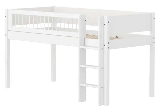 FLEXA White halbhohes Bett mit senkrechter Leiter und Streben Absturzsicherung weiß