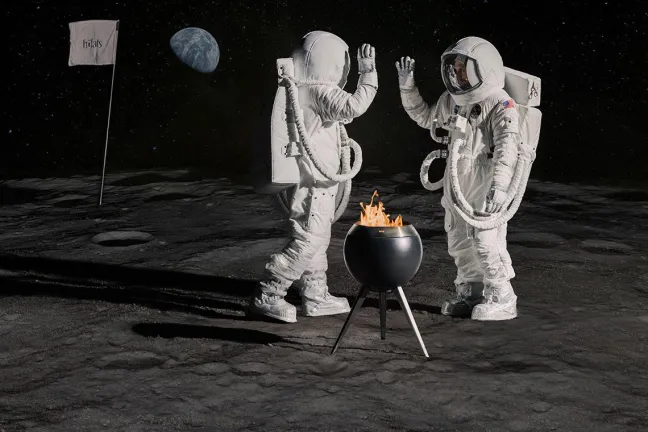 Höfats MOON 45 Feuerschale mit hohem Fuß