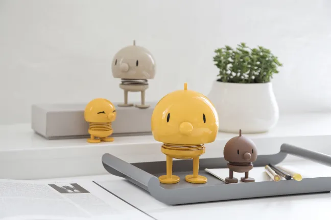 Hoptimist® Wackelfigur Bumble L gelb 26029