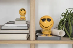 Hoptimist® Wackelfigur Smiley Cool S gelb