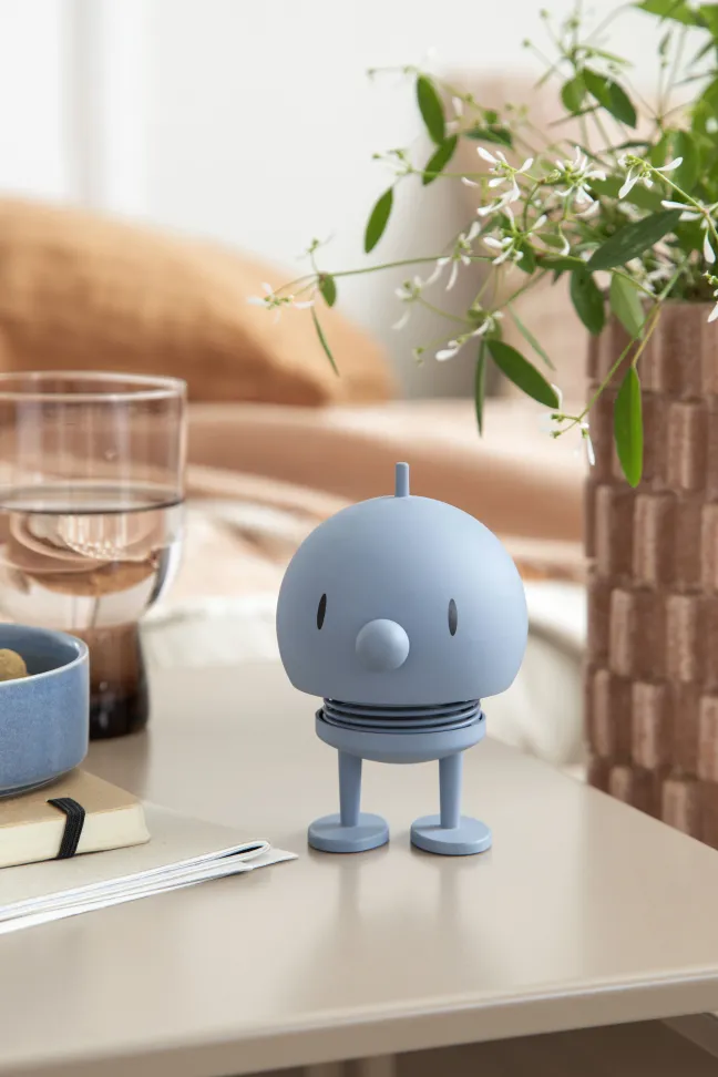 Hoptimist® Wackelfigur Soft Bumble M blau