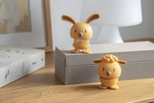 Hoptimist® Wackelfigur Soft Hase S gelb