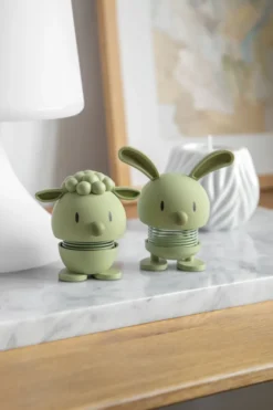 Hoptimist® Wackelfigur Soft Schaf S grün