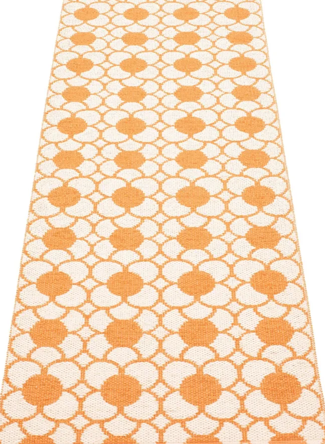 Pappelina Teppich ANYA Pale Orange 70 x 300 cm AN4A730