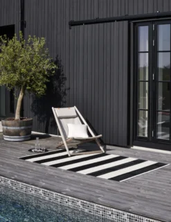 Pappelina Teppich Bob Black Vanilla 70 x 225 cm BOX722