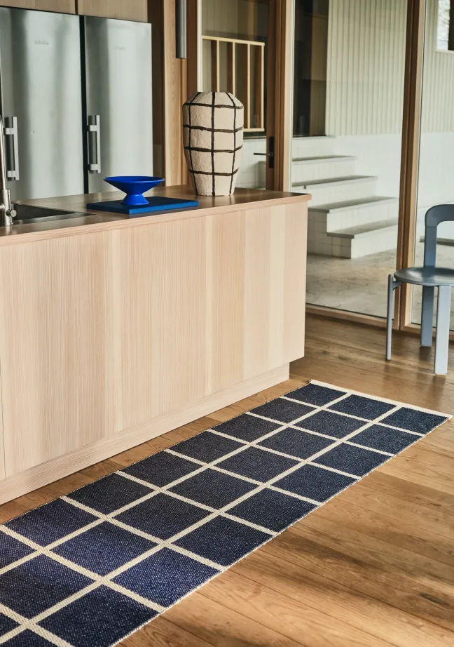 Pappelina Teppich CRISS Dark Blue 180 x 260cm CR3G1826