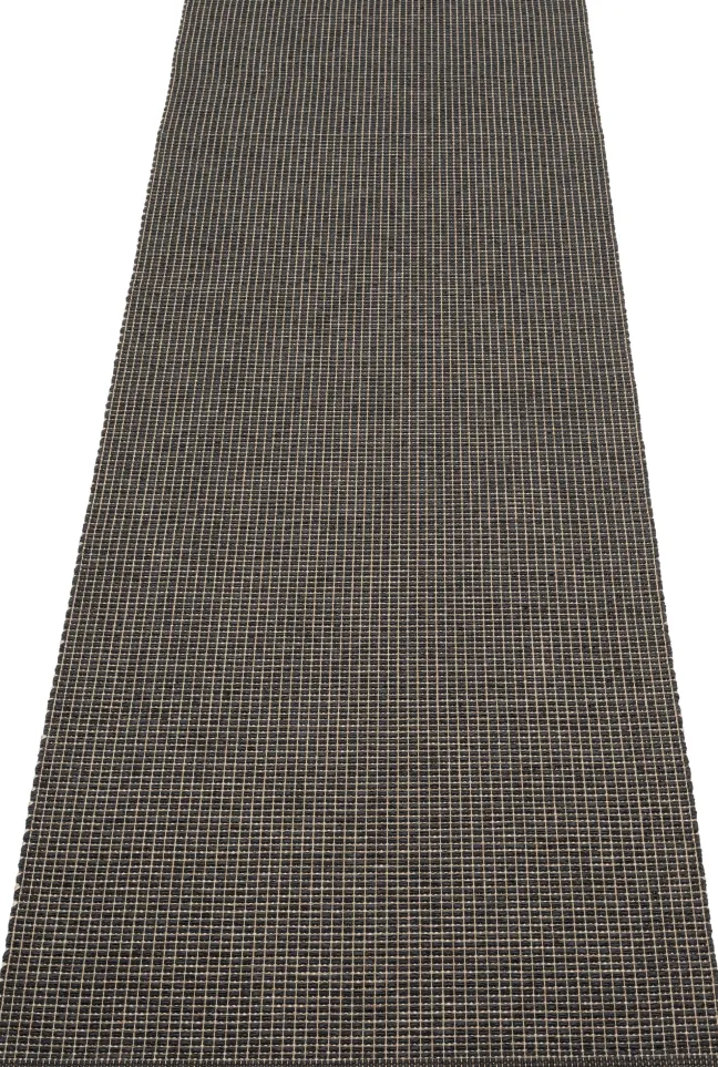 Pappelina Teppich Emm Black/Linen Metallic 70 x 240 cm EMMX724