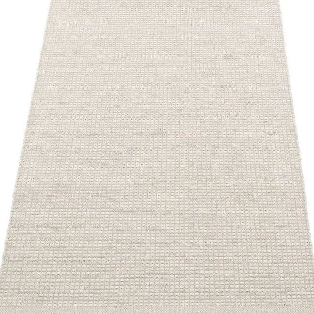 Pappelina Teppich Emm Fossil Grey/Stone Metallic 70 x 120 cm EMM9B712
