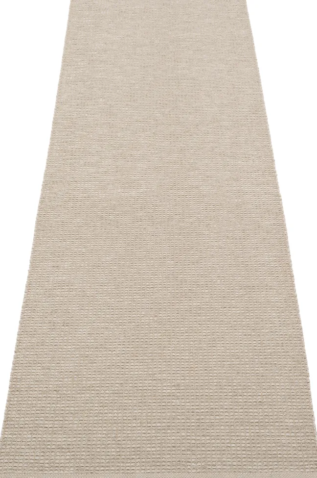 Pappelina Teppich Emm Linen/Linen Metallic 70 x 240 cm EMM9F724