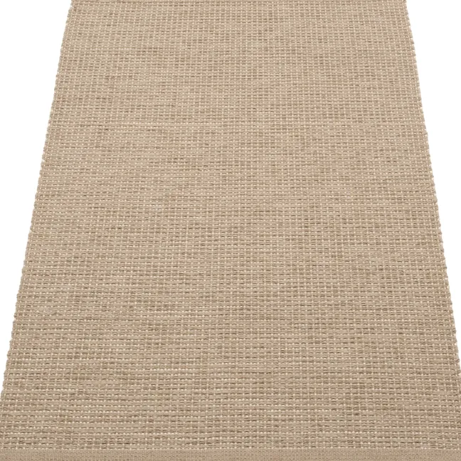 Pappelina Teppich Emm Potato/Beige Metallic 70 x 120 cm EMM6P712