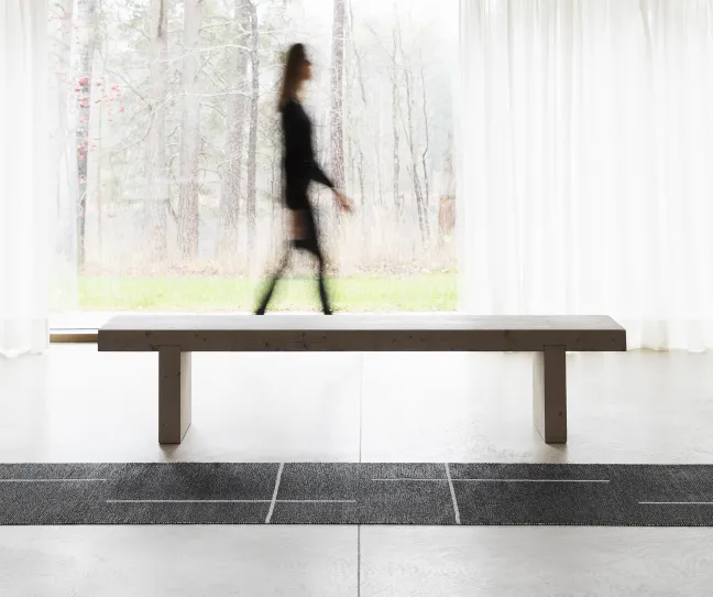 Pappelina Teppich Fred Black Vanilla 70 x 360 cm FRX736