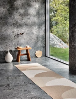 Pappelina Teppich HILL Vanilla 70 x 360 cm HI0C736