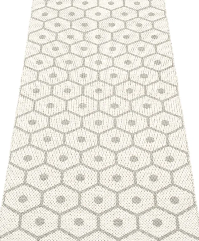 Pappelina Teppich Honey Warm grey Vanilla 70 x 160 cm HO9716