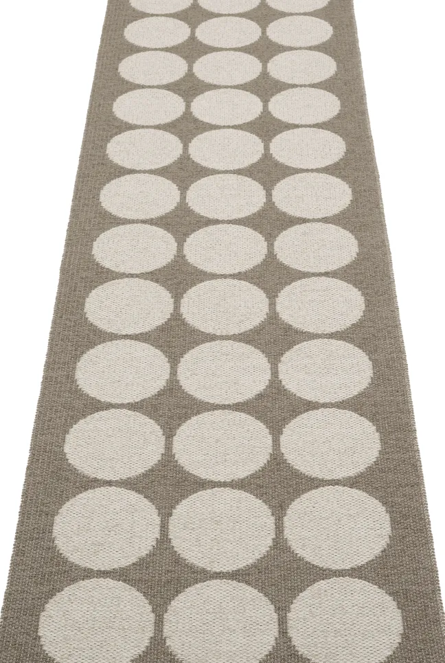 Pappelina Teppich Hugo Walnut Linen 70 x 240 cm HU6K724