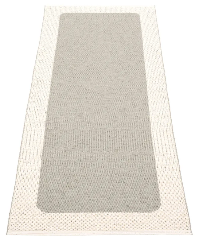 Pappelina Teppich Ilda Warm Grey Vanilla 70 x 180 cm IL9D718