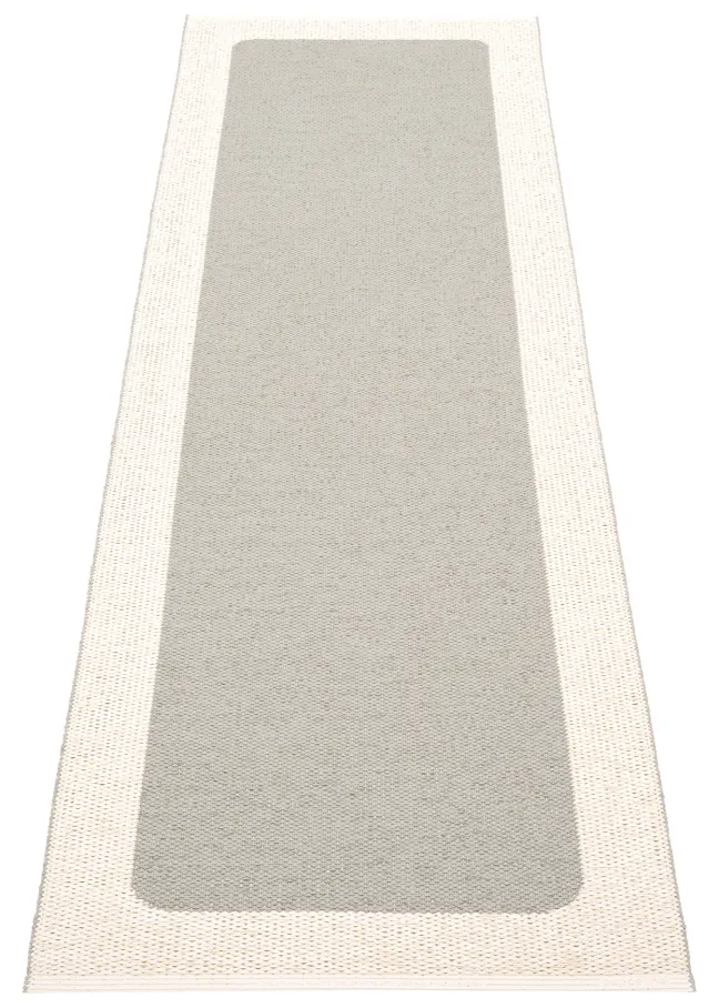 Pappelina Teppich Ilda Warm Grey Vanilla 70 x 240 cm IL9D724