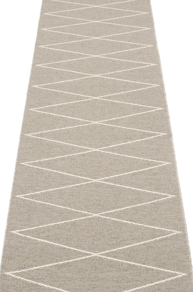 Pappelina Teppich Max Mud Vanilla 70 x 240 cm MX6724
