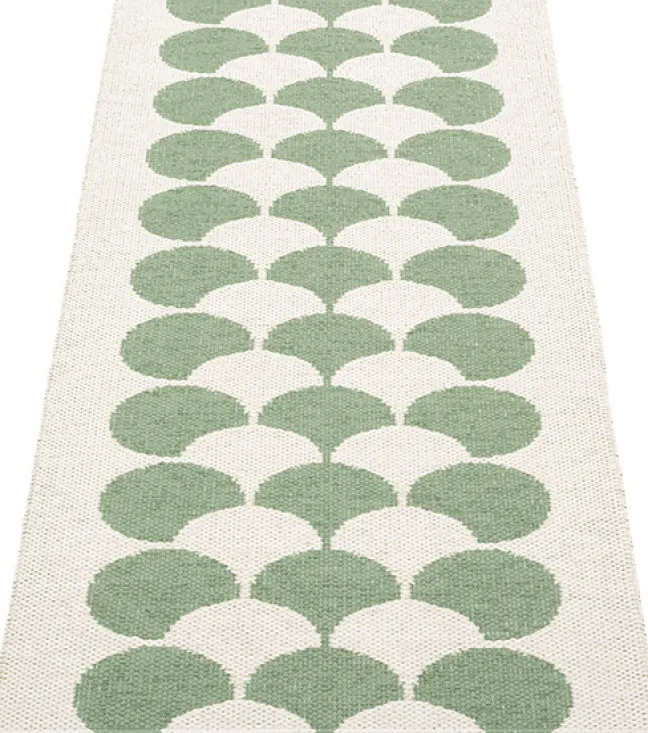 Pappelina Teppich POPPY Oregano 70 x 150 cm PY21O715