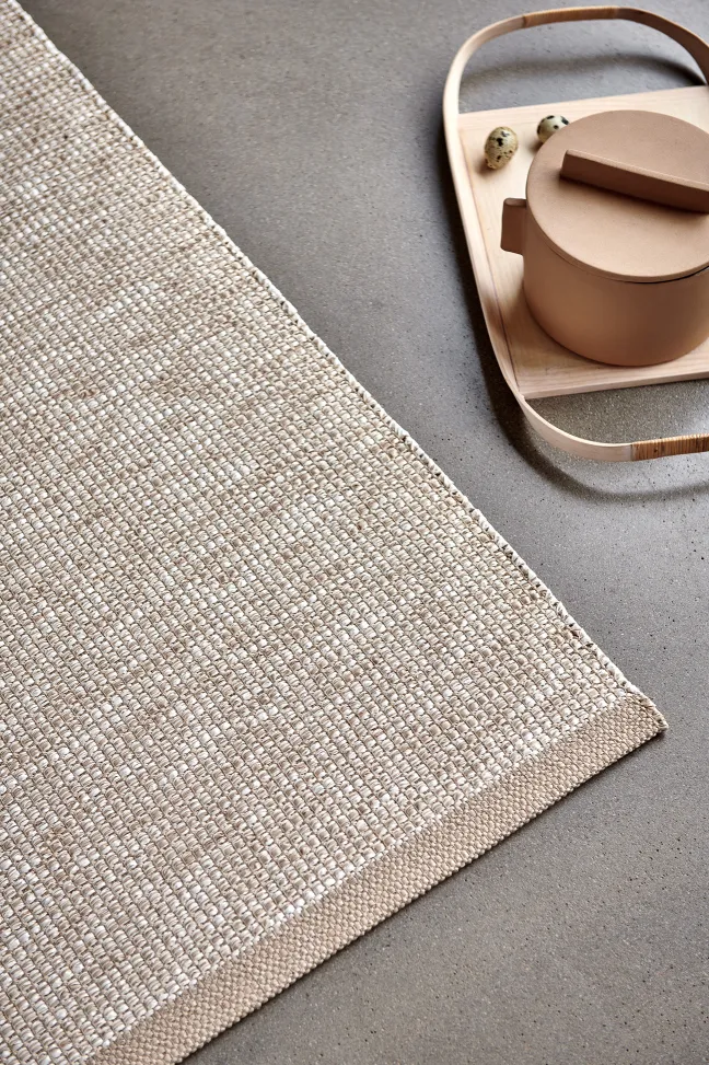 Pappelina Teppich Sam Beige/Vanilla 70 x 300 cm SAM6E730