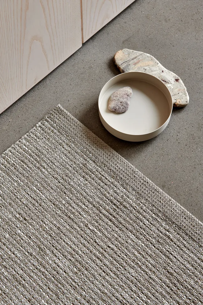 Pappelina Teppich Sam Dark Linen/Linen 70 x 150 cm SAM9G715