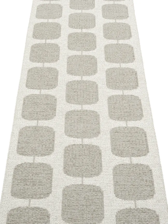 Pappelina Teppich Sten Warm Grey Fossil grey 70 x 200 cm ST9D720