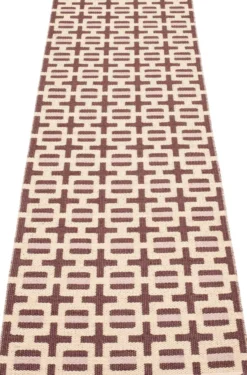 Pappelina Teppich TOM Burgundy 70 x 120 cm TOM8G712