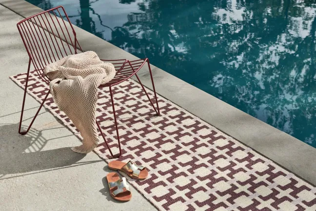 Pappelina Teppich TOM Burgundy 70 x 120 cm TOM8G712