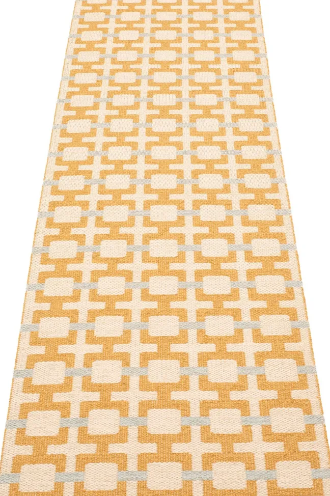 Pappelina Teppich TOM Ochre 70 x 180 cm TOM5B718