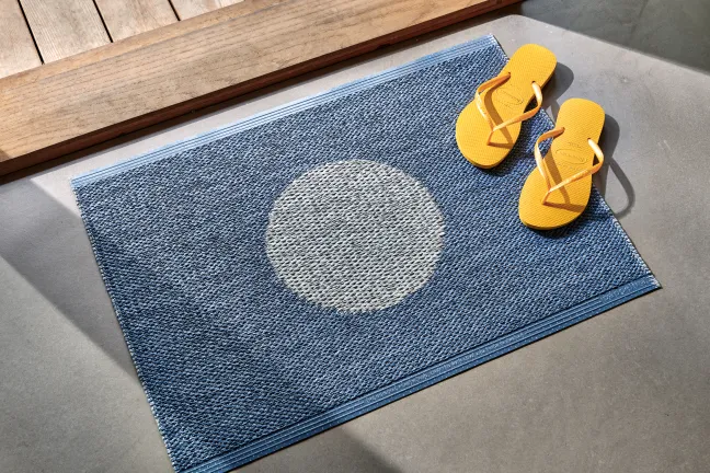 Pappelina Teppich VERA POP River Blue 70 x 120 cm VP3R712