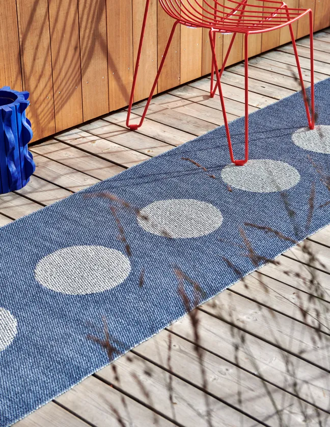 Pappelina Teppich VERA POP River Blue 70 x 360 cm VP3R736