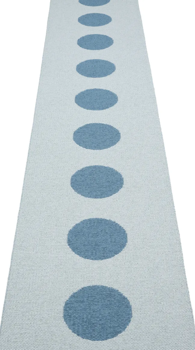 Pappelina Teppich VERA POP River Blue 70 x 360 cm VP3R736