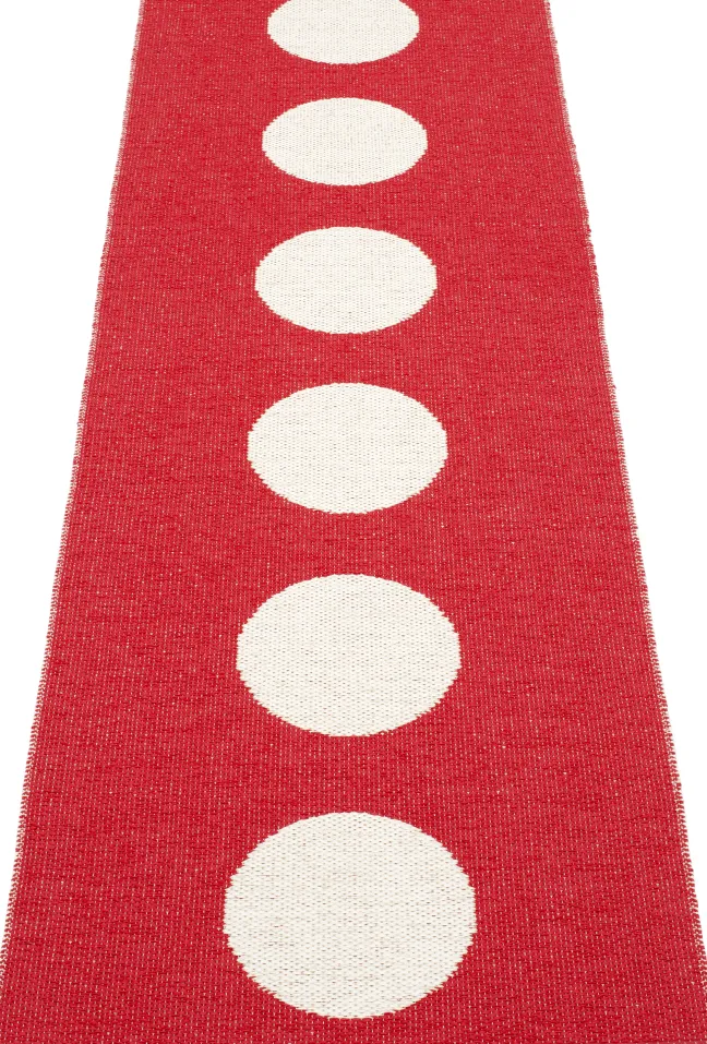 Pappelina Teppich Vera Red 70 x 225 cm VE2722