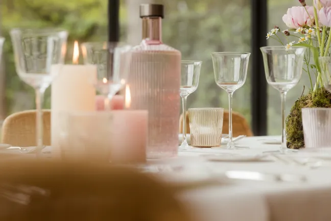 Paveau Pink Geschenkset Flasche + 2 Gläser Sale
