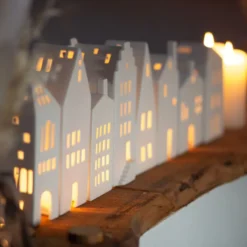 räder Lichthaus große Tür Porzellan weiß