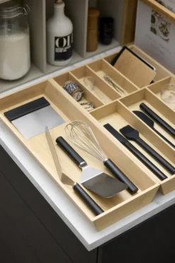 Rosti Teigschneider Emma Edelstahl Black
