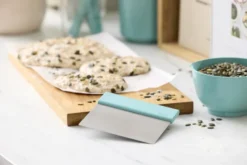 Rosti Teigschneider Emma Edelstahl Nordic green