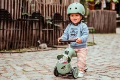 Scoot & Ride Highwaykick 1 Lifestyle green lines