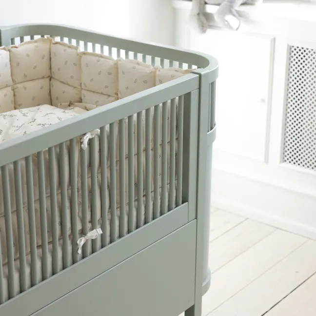 Sebra Baby- & Juniorbett mist green FSC™