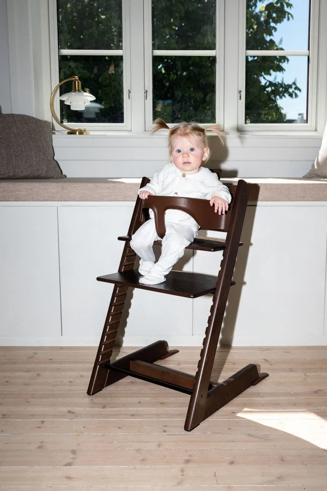 STOKKE® Mega Set Tripp Trapp® Buche Warm braun + Babyset² Warm braun + Tray Tisch weiß