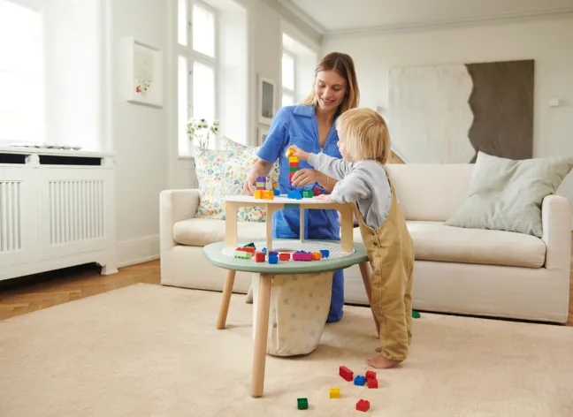 Stokke® MuTable™ V2 Tisch mit Stuhl White