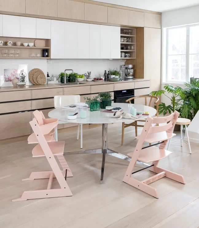 STOKKE® Tripp Trapp® Aktions-Set Serene Pink inkl. Newbornset