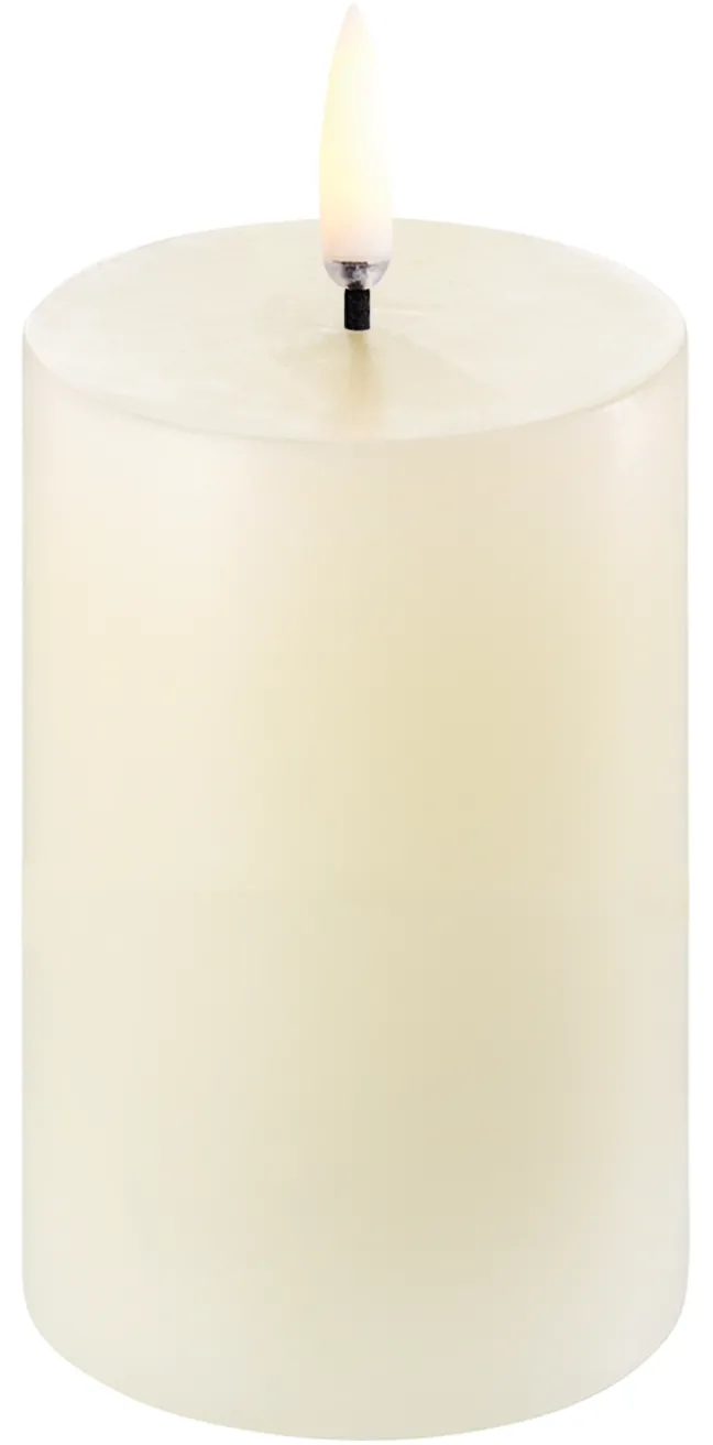 UYUNI LED Kerze Smooth 5x7,5 cm Ivory