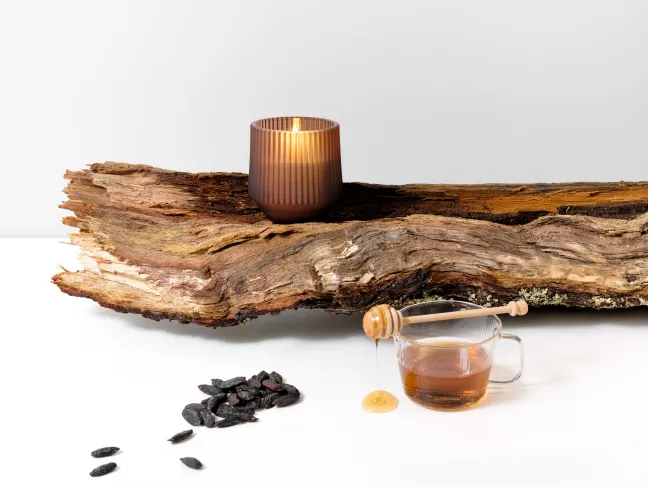 UYUNI Scented LED Duftkerze im Glas 8,5x9,5 cm Awaken brown