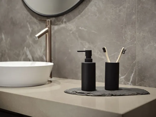 ZONE Denmark Seifenspender Solo Black