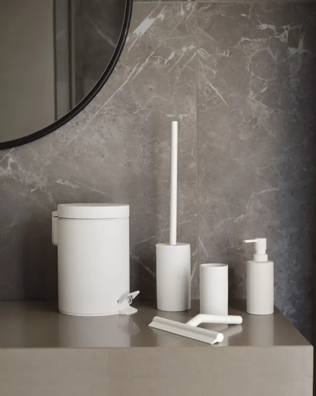 ZONE Denmark Seifenspender Solo White