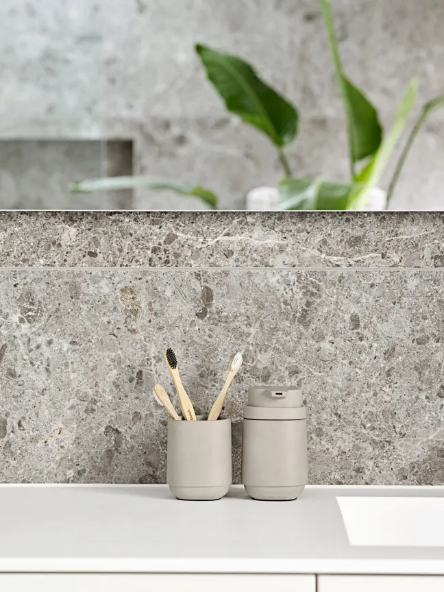 ZONE Denmark Seifenspender Time Concrete